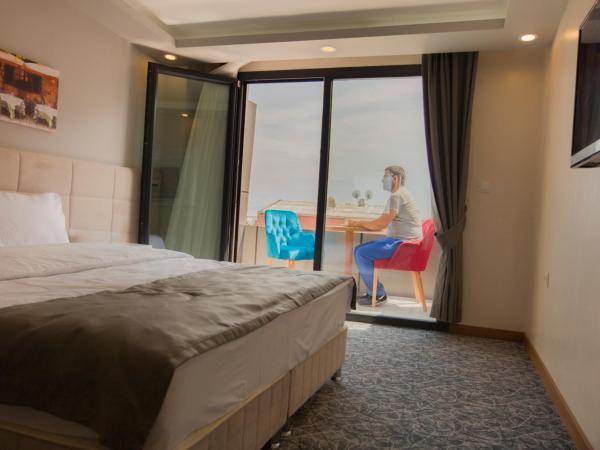 Royal İnci Hotel : photo 5 de la chambre suite royale avec balcon