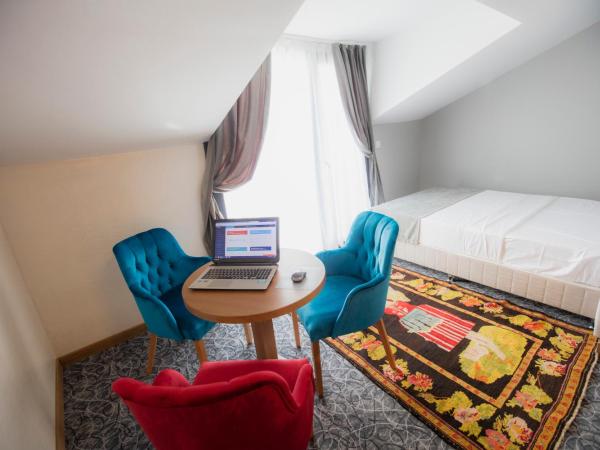 Royal İnci Hotel : photo 2 de la chambre suite royale avec balcon