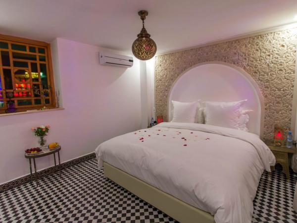 Riad Amor - Suite & Spa : photo 4 de la chambre suite Émeraude