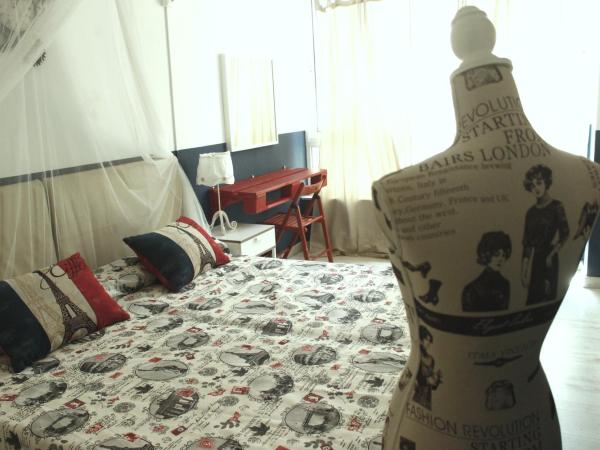 Feel Hostels Soho Malaga : photo 4 de la chambre chambre lits jumeaux standard avec salle de bains commune