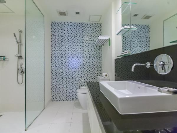 Oakwood Residence Sukhumvit 24 : photo 9 de la chambre studio exécutif