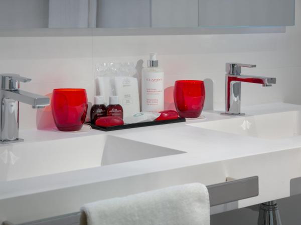 Best Western Plus Le Moderne : photo 1 de la chambre chambre exécutive lit queen-size