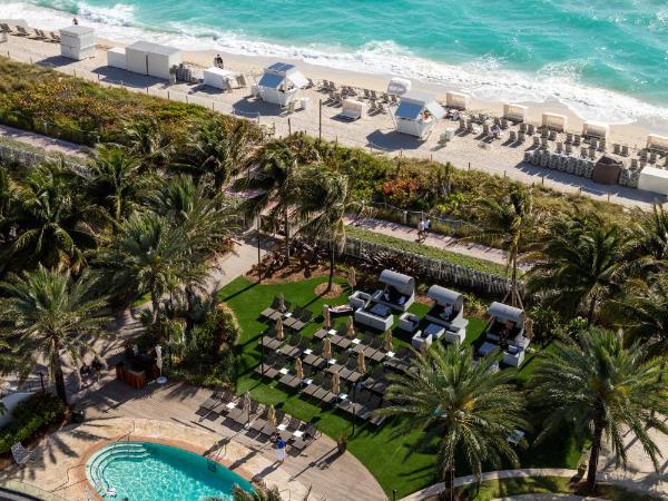 Eden Roc Miami Beach : photo 7 de la chambre suite junior lit king-size - côté océan