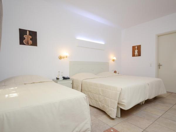 Astir Of Naxos : photo 10 de la chambre chambre familiale