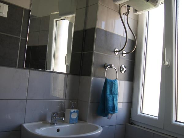 Micro Rooms : photo 9 de la chambre petite chambre double