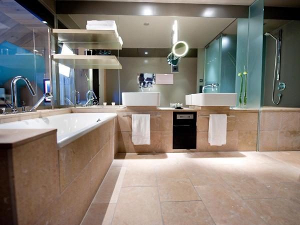 Sofitel Munich Bayerpost : photo 8 de la chambre suite d'angle opéra avec lit king-size