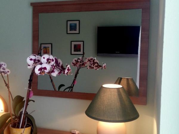 Guest House Tonica : photo 10 de la chambre petite chambre double