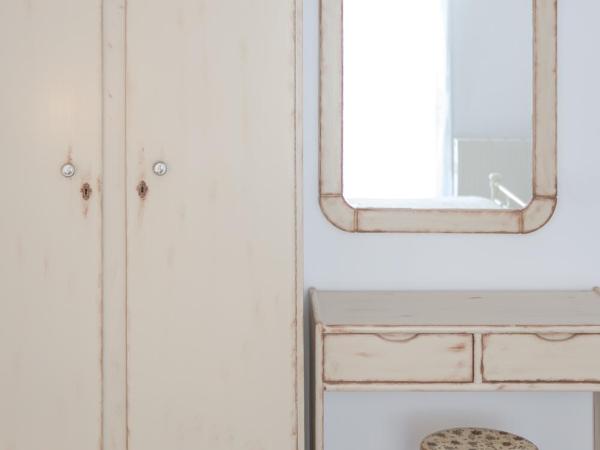 Fragias Studios & Apartments : photo 7 de la chambre appartement 1 chambre avec balcon privé