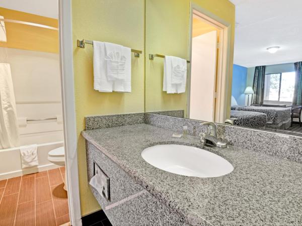 Days Inn by Wyndham Albuquerque West : photo 4 de la chambre chambre 2 lits queen-size - non-fumeurs