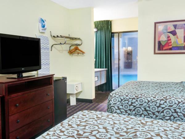 Days Inn by Wyndham Albuquerque West : photo 6 de la chambre chambre 2 lits queen-size - non-fumeurs