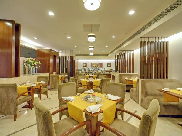 Muse Sarovar Portico Nehru Place : photo 8 de la chambre superior double or twin room with 15% dis on f&b and 2 hours early check in or late check out subject to availability