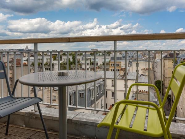 Hôtel Jules & Jim : photo 3 de la chambre chambre double - vue sur ville - dernier Étage