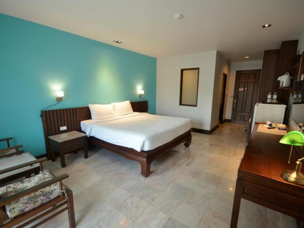 Sakorn Residence and Hotel : photo 1 de la chambre chambre lit king-size supérieure