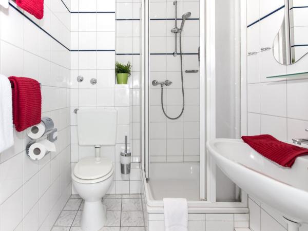 Hotel Condor : photo 1 de la chambre chambre triple basique