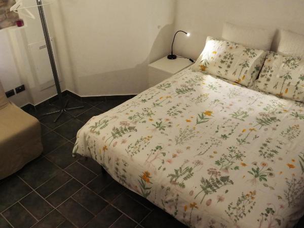 All' Ombra del Portico : photo 4 de la chambre chambre double ou lits jumeaux avec salle de bains commune
