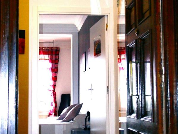 Pensión Tu Hogar : photo 5 de la chambre chambre lits jumeaux avec salle de bains commune – vue sur mer