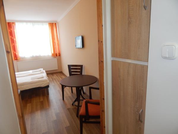 Ágnes Vendégház : photo 10 de la chambre chambre double ou lits jumeaux