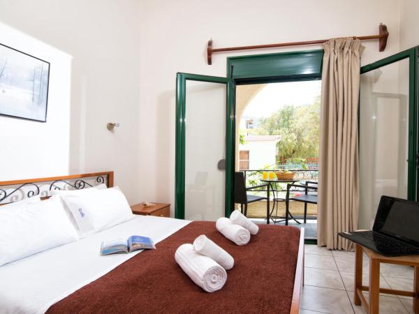 Erofili Apartments : photo 2 de la chambre appartement 2 chambres avec douche d'hydromassage