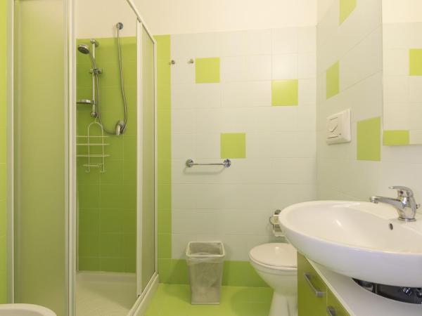 Hotel Sharing : photo 7 de la chambre chambre triple