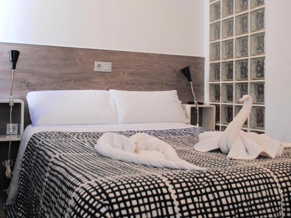 Hostal Abril Madrid : photo 2 de la chambre chambre double