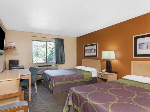 Super 8 by Wyndham Charlotte/Amusement Park Area : photo 2 de la chambre chambre double deluxe avec 2 lits doubles - non-fumeurs