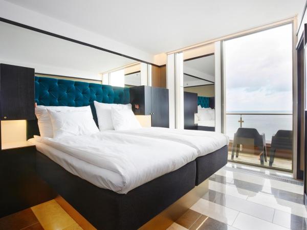 Vox Hotel : photo 2 de la chambre suite avec balcon et vue sur le lac