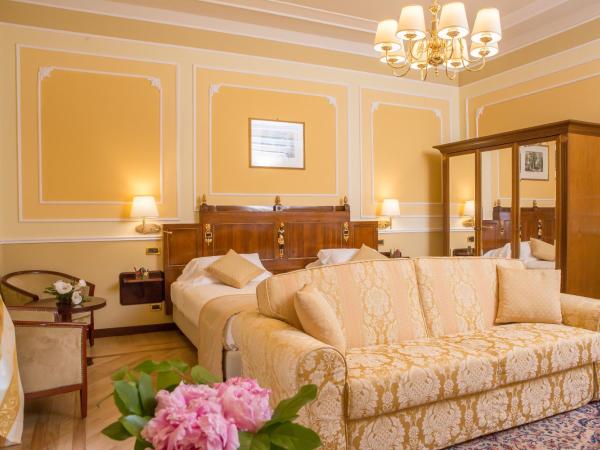 Hotel Bristol Palace : photo 2 de la chambre chambre quadruple