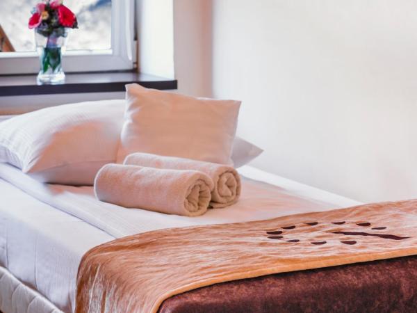 Boutique Hostel : photo 2 de la chambre chambre simple avec salle de bains commune