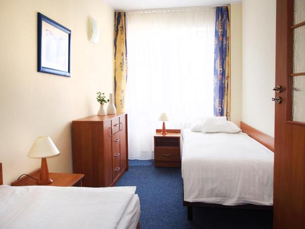 ELPAK Świnoujście : photo 1 de la chambre studio avec canapé-lit