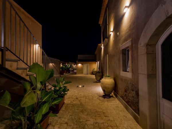 Hotel Casale Milocca : photo 5 de la chambre chambre quadruple classique