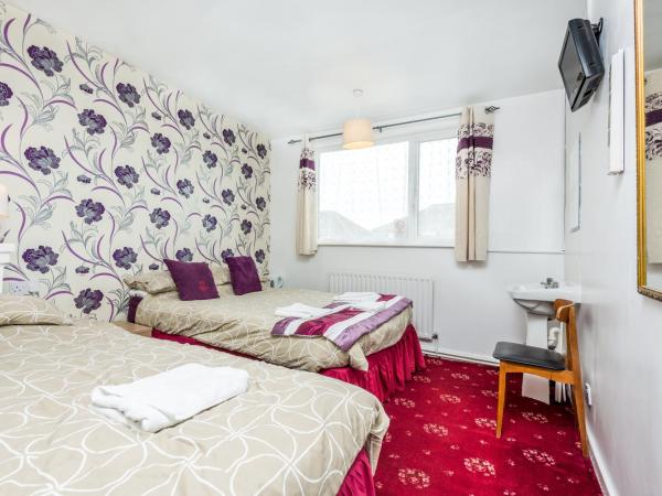 UK Travel & Hospitality LTD TA Canberra Hotel : photo 2 de la chambre chambre triple standard