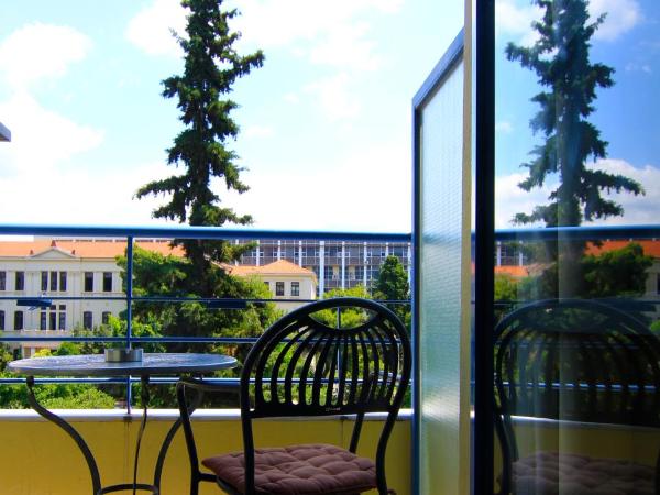 RentRooms Thessaloniki : photo 4 de la chambre chambre simple avec balcon