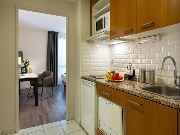 Citadines Montmartre Paris : photo 2 de la chambre studio (2 adultes)