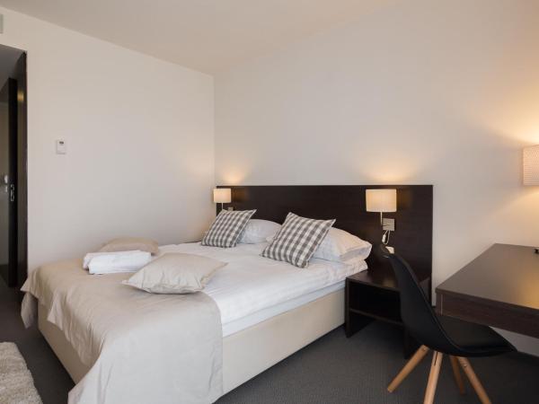 Villas Arausana & Antonina : photo 10 de la chambre chambre double supérieure avec balcon - côté mer