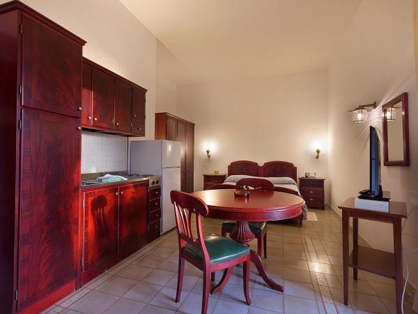 Parco Smeraldo Appartamenti : photo 1 de la chambre petit studio - vue sur mer