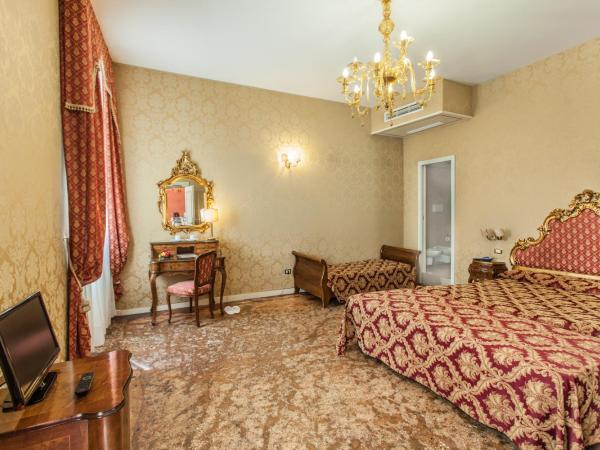 Locanda Barbarigo : photo 2 de la chambre chambre quadruple