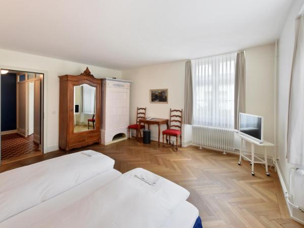 Hotel im Schlosspark : photo 8 de la chambre chambre double historique