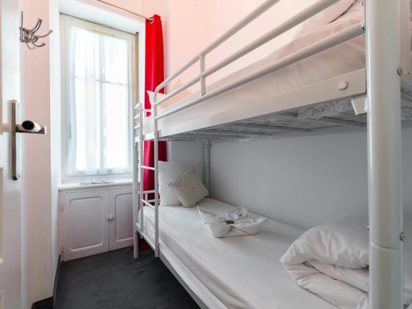 Nice Appart : photo 6 de la chambre appartement - vue sur jardin (4 adultes)