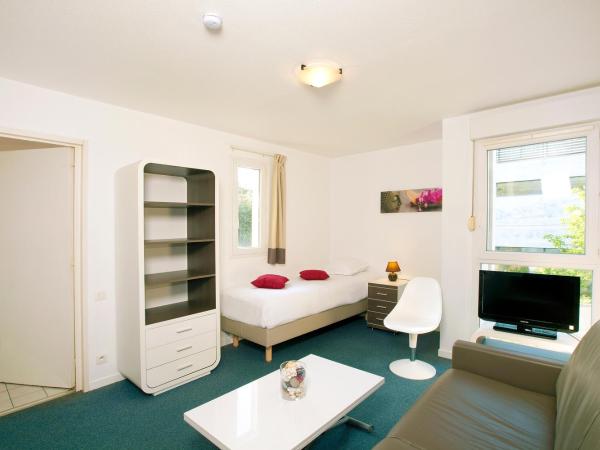 Séjours & Affaires La Rochelle Les Minimes : photo 2 de la chambre studio (3 adultes)