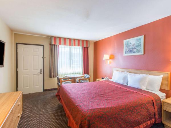 Days Inn by Wyndham Tucson Airport : photo 3 de la chambre chambre lit king-size - non-fumeurs