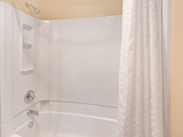 Baymont by Wyndham Indianapolis West : photo 4 de la chambre chambre avec 2 lits king-size - non-fumeurs