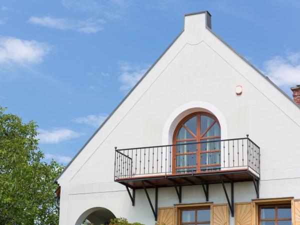 Figula Vendégház : photo 5 de la chambre modern family room with lake view