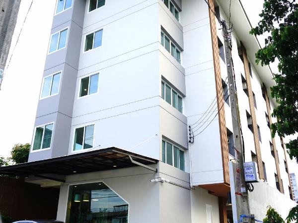 The Arni Sukhumvit 101 : photo 6 de la chambre studio lit queen-size