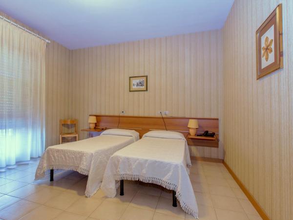 Hotel Residence Ulivi E Palme : photo 6 de la chambre studio (2 adultes)