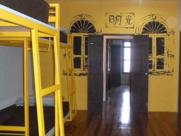 Phuket Sunny Hostel : photo 5 de la chambre lit dans dortoir mixte de 7 lits 