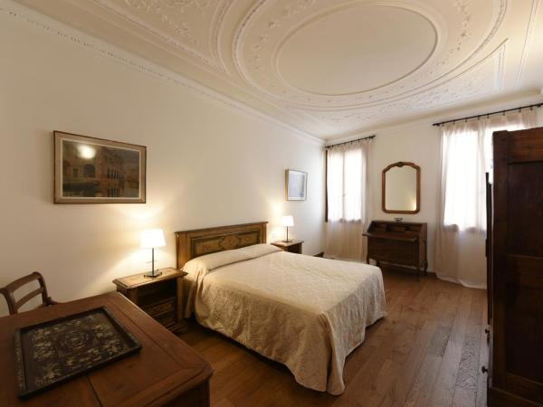 Le Due Corone Bed & Breakfast : photo 1 de la chambre suite deluxe