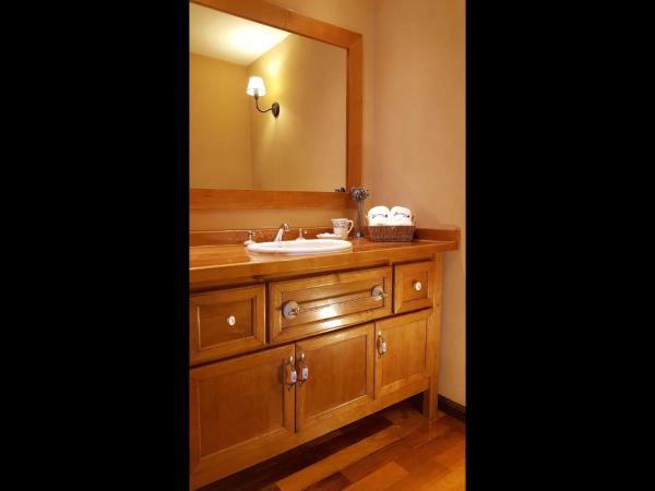 El Nautico Lodge Bariloche : photo 5 de la chambre suite avec vue sur lac