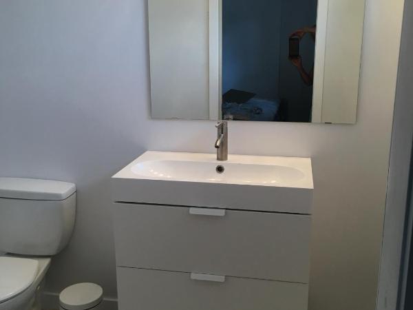 The Inn on College : photo 2 de la chambre chambre standard lit queen-size avec salle de bains privative