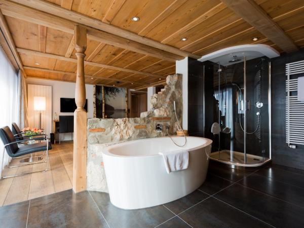 Hotel Schönegg : photo 5 de la chambre suite junior deluxe avec balcon - vue panoramique