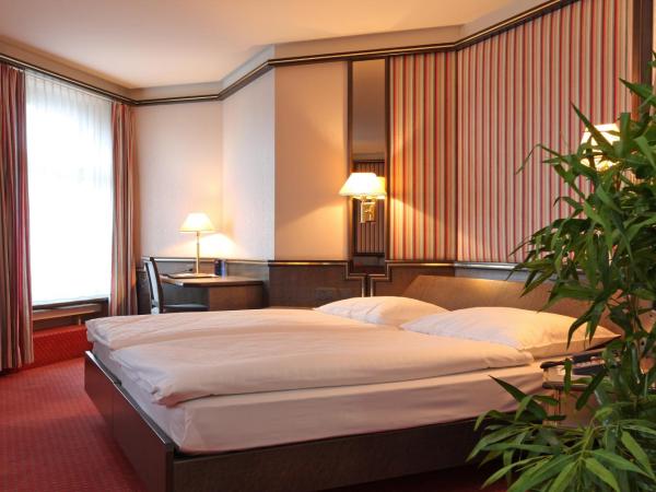 Hotel Monopol Luzern : photo 7 de la chambre chambre double